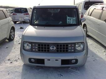 2003 Nissan Cube Photos