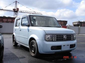 2003 Nissan Cube Photos