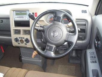 2003 Nissan Cube Pictures