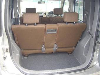 2003 Nissan Cube Pictures