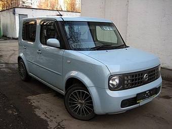 2003 Nissan Cube Photos
