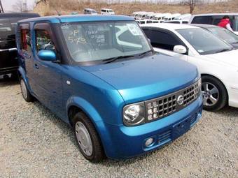 2003 Nissan Cube Photos