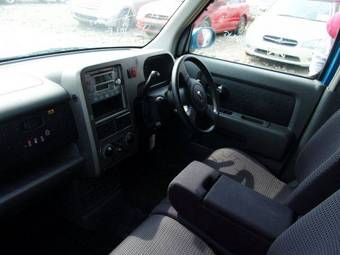 2003 Nissan Cube Images