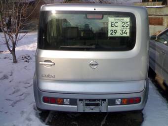 2003 Nissan Cube Photos