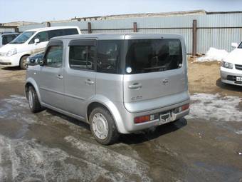 2003 Nissan Cube Photos