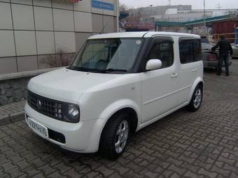 2003 Nissan Cube Photos