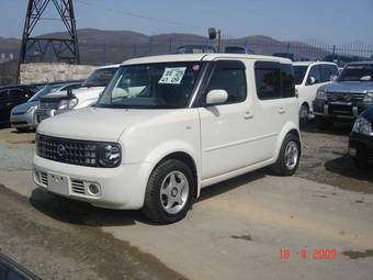 2003 Nissan Cube Photos