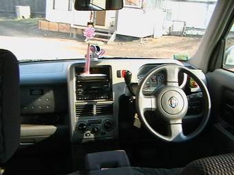 2003 Nissan Cube Pictures