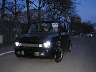 2003 Nissan Cube Photos