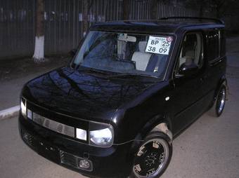 2003 Nissan Cube Photos