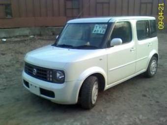 2003 Nissan Cube Photos
