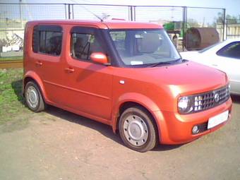 2003 Nissan Cube Photos