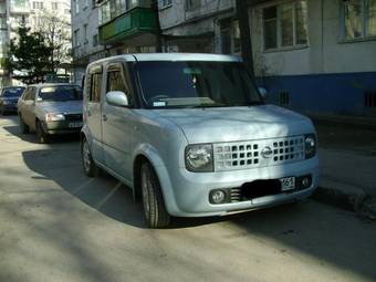 2003 Nissan Cube Photos