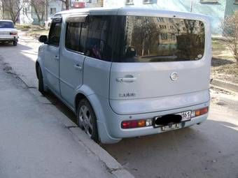 2003 Nissan Cube Photos