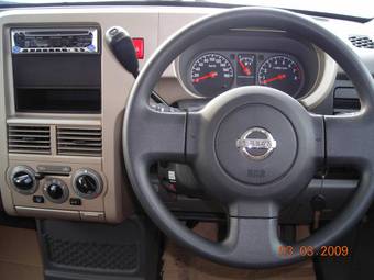 2003 Nissan Cube Photos