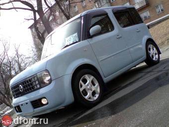 2003 Nissan Cube Photos