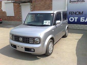 2003 Nissan Cube Photos