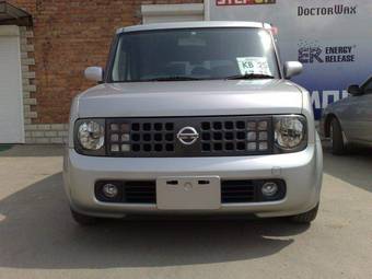 2003 Nissan Cube Photos