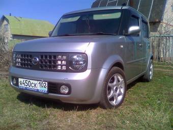 2003 Nissan Cube Photos