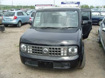 2003 Nissan Cube Photos