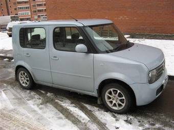 2003 Nissan Cube Photos