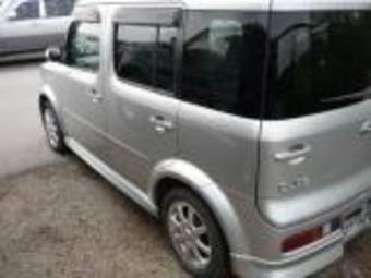 2003 Nissan Cube Photos