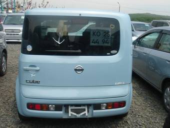 2003 Nissan Cube Photos