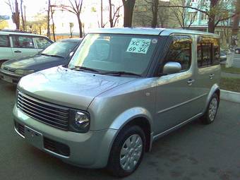 2003 Nissan Cube Photos