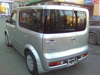 2003 Nissan Cube Photos