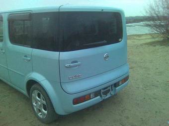 2003 Nissan Cube Photos