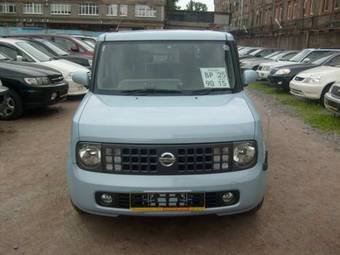 2003 Nissan Cube Photos