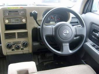 2003 Nissan Cube Pictures