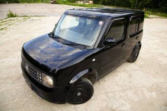 2003 Nissan Cube Photos