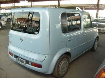 2003 Nissan Cube Photos
