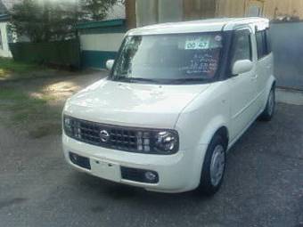 2003 Nissan Cube Photos