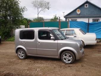 2003 Nissan Cube Photos