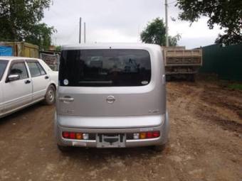 2003 Nissan Cube Photos