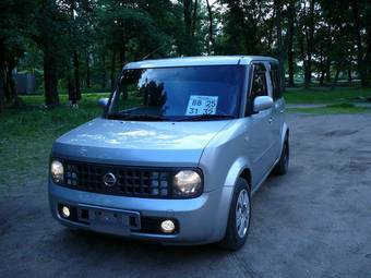 2003 Nissan Cube Photos