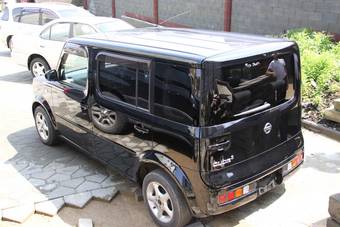 2003 Nissan Cube Photos