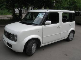 2003 Nissan Cube Photos