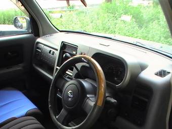 2003 Nissan Cube Pictures