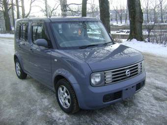 2003 Nissan Cube Photos