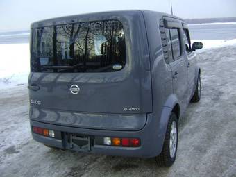 2003 Nissan Cube Photos