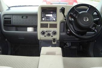 2003 Nissan Cube Pictures
