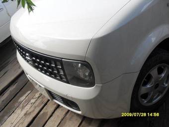 2003 Nissan Cube Photos