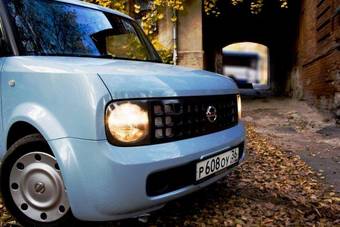 2003 Nissan Cube Pictures