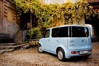 2003 Nissan Cube Pics