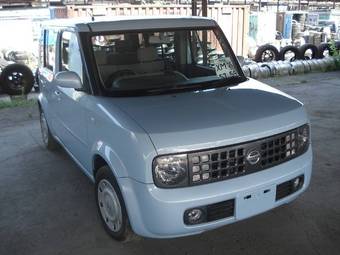 2003 Nissan Cube Photos