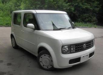 2003 Nissan Cube Photos