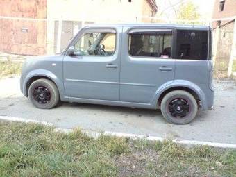 2003 Nissan Cube Photos
